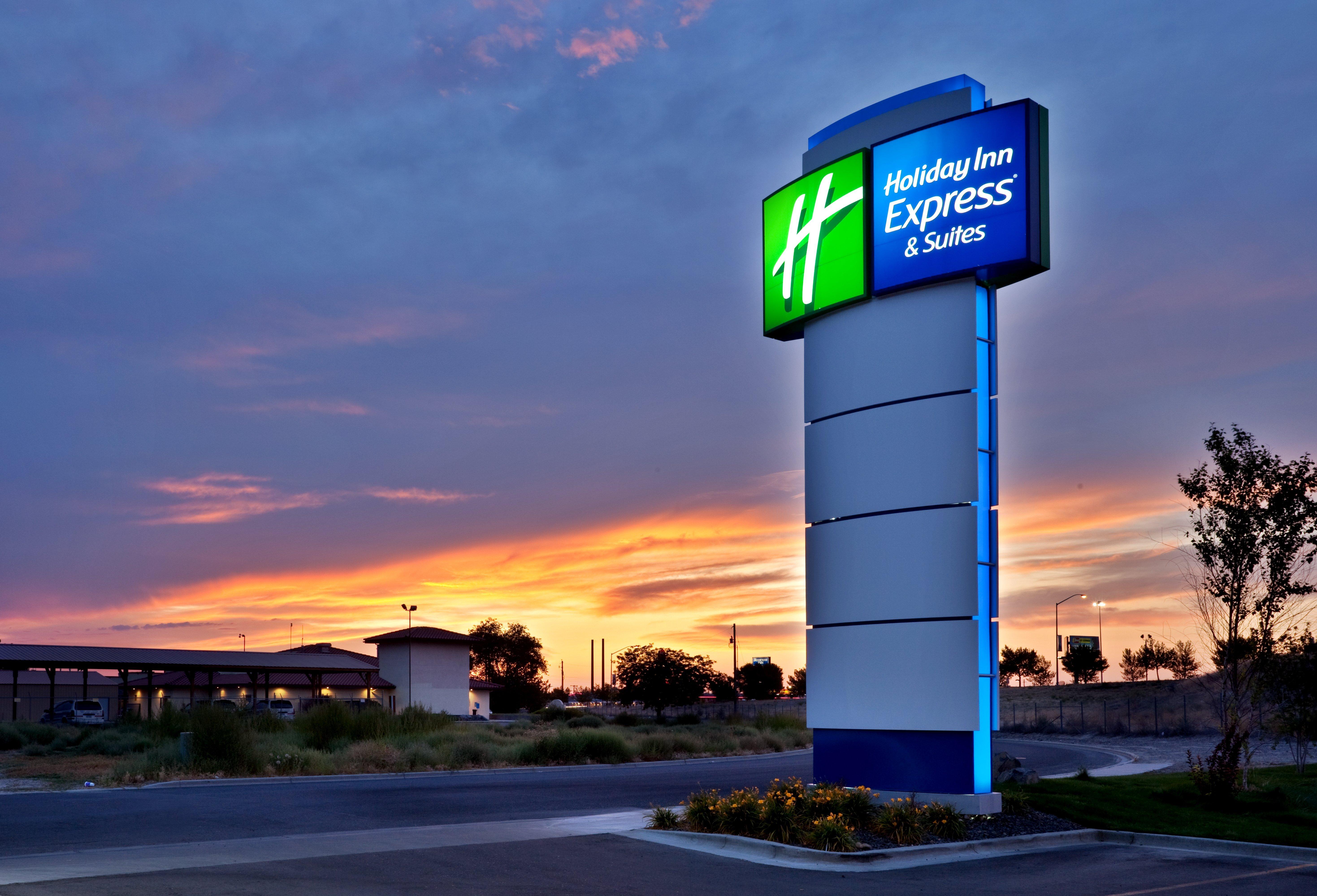 Holiday Inn Express Hotel & Suites Ontario By Ihg Ngoại thất bức ảnh