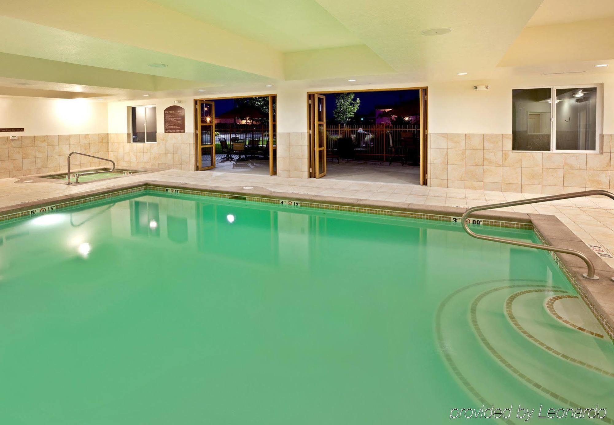 Holiday Inn Express Hotel & Suites Ontario By Ihg Ngoại thất bức ảnh